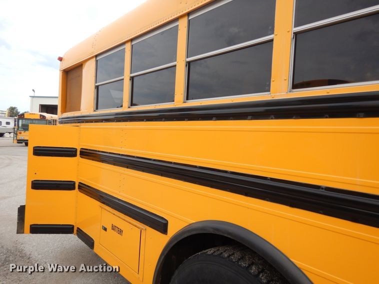 image for item DH6580 2002 International ATC  school bus