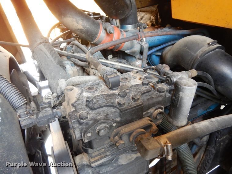 image for item DH6580 2002 International ATC  school bus