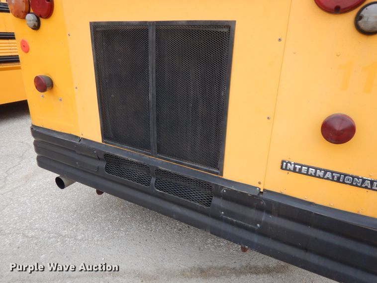 image for item DH6580 2002 International ATC  school bus
