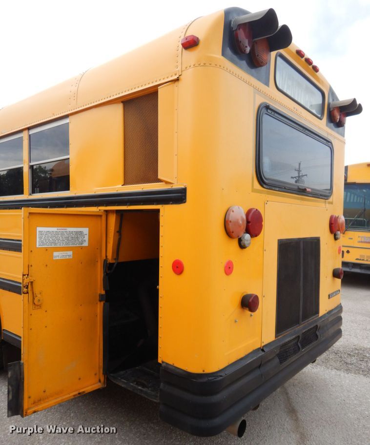 image for item DH6580 2002 International ATC  school bus
