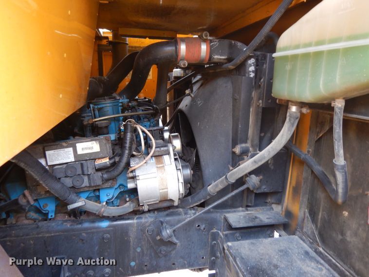 image for item DH6580 2002 International ATC  school bus