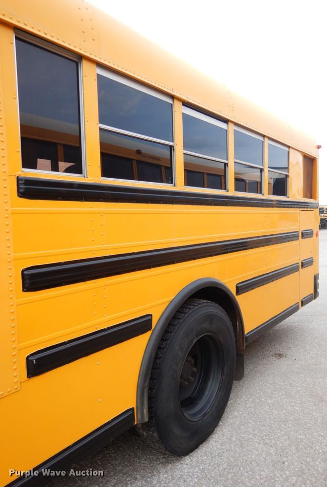 image for item DH6580 2002 International ATC  school bus