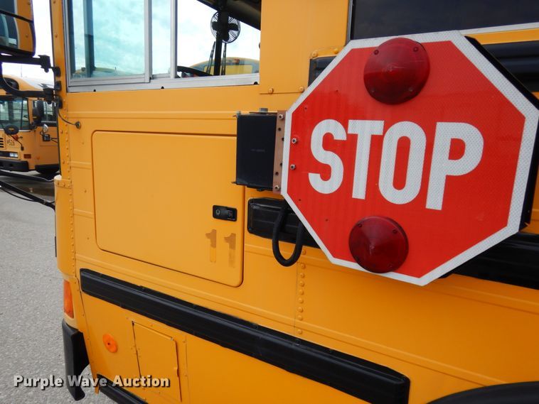 image for item DH6580 2002 International ATC  school bus