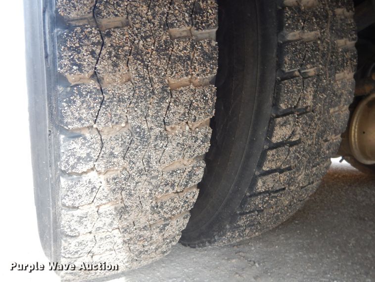 image for item DH6580 2002 International ATC  school bus