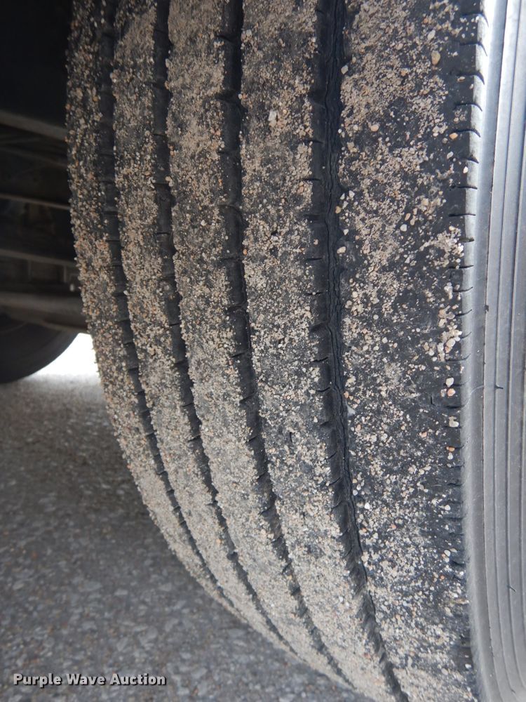 image for item DH6580 2002 International ATC  school bus