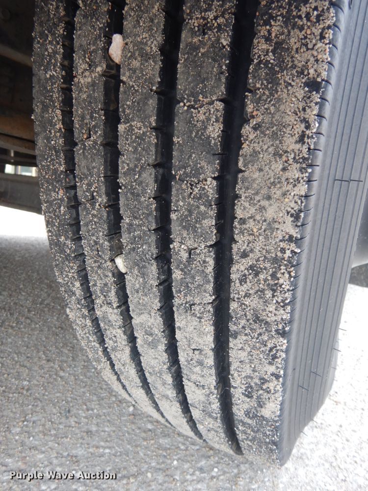 image for item DH6580 2002 International ATC  school bus