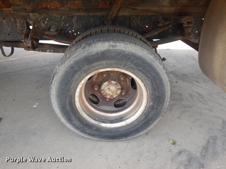 image for item DJ3471 2007 Mitsubishi Fuso FE  flatbed truck