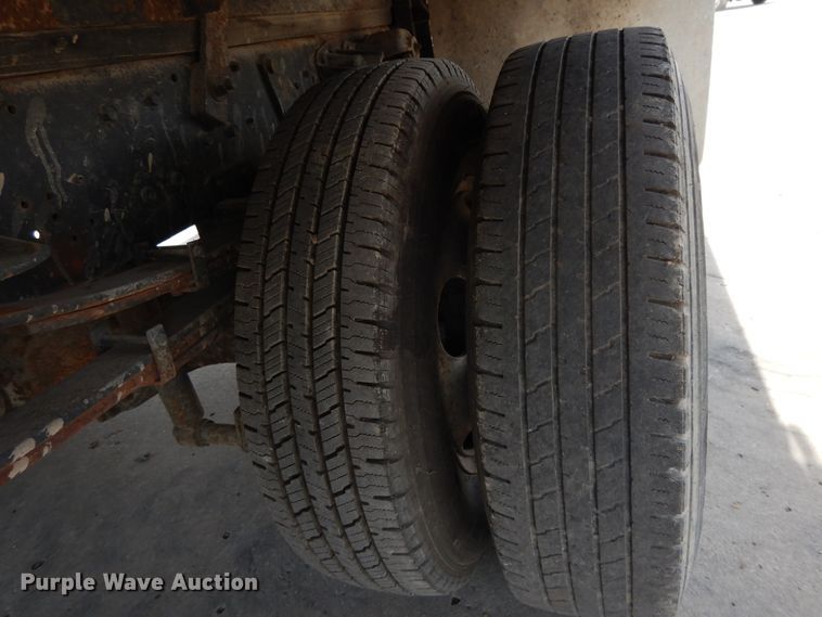 image for item DJ3471 2007 Mitsubishi Fuso FE  flatbed truck