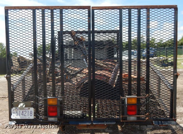 image for item DJ3474 2011 Isuzu NPR  flatbed truck