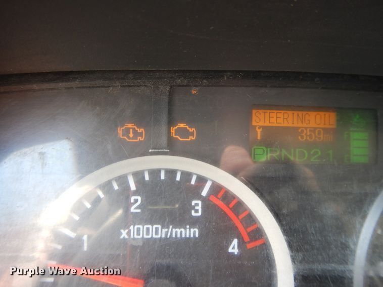 image for item DJ3474 2011 Isuzu NPR  flatbed truck