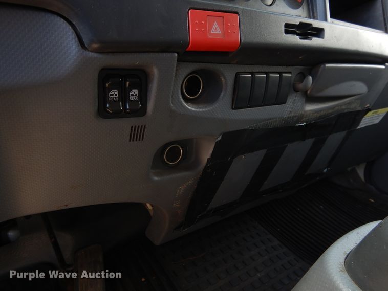 image for item DJ3474 2011 Isuzu NPR  flatbed truck