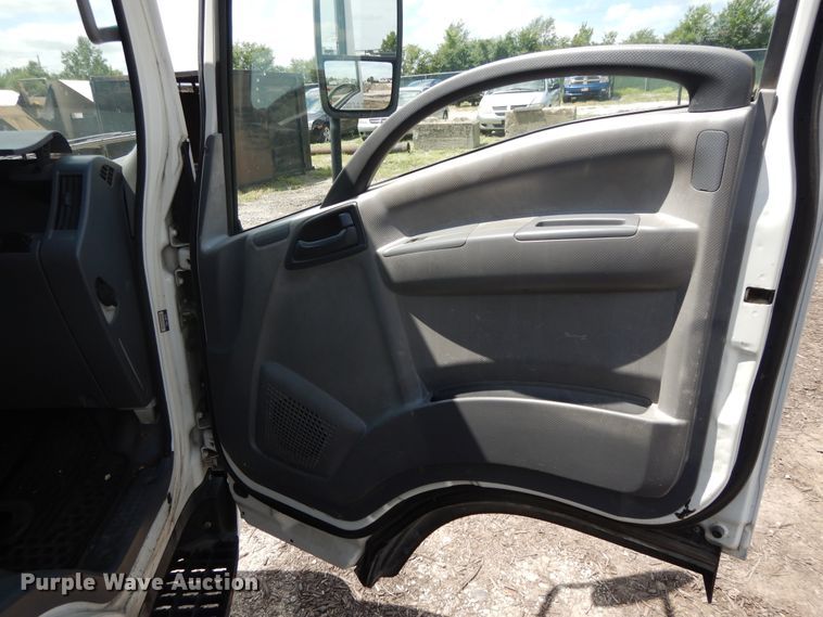 image for item DJ3474 2011 Isuzu NPR  flatbed truck