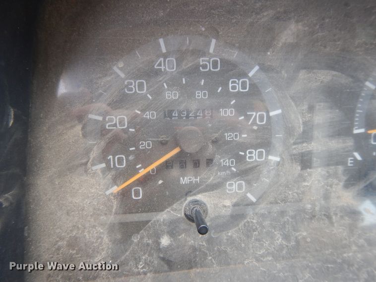 image for item DJ3475 2002 Mitsubishi Fuso FE  flatbed truck