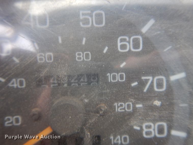 image for item DJ3475 2002 Mitsubishi Fuso FE  flatbed truck