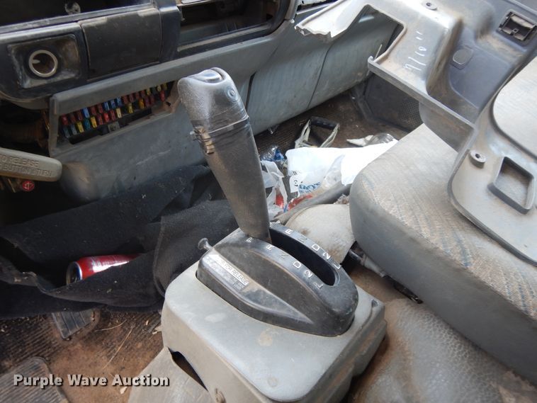 image for item DJ3475 2002 Mitsubishi Fuso FE  flatbed truck