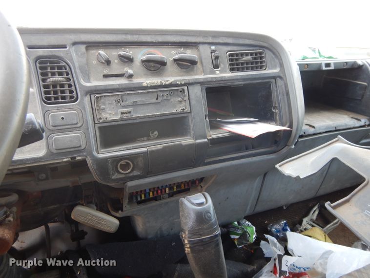 image for item DJ3475 2002 Mitsubishi Fuso FE  flatbed truck