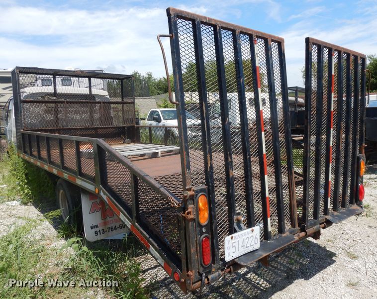 image for item DJ3475 2002 Mitsubishi Fuso FE  flatbed truck