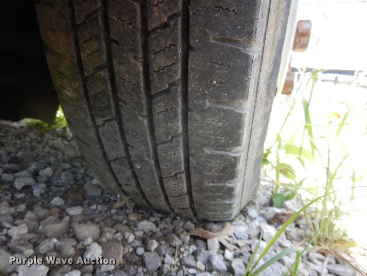 image for item DJ3475 2002 Mitsubishi Fuso FE  flatbed truck