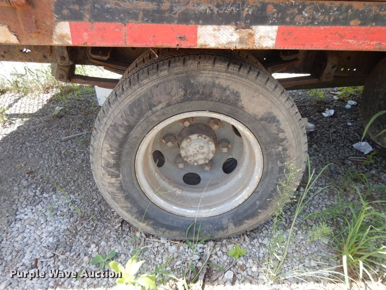 image for item DJ3475 2002 Mitsubishi Fuso FE  flatbed truck