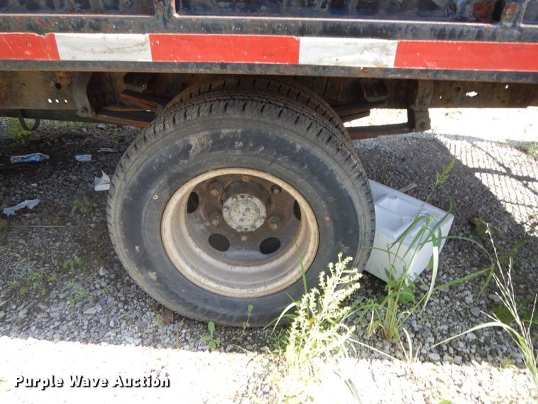 image for item DJ3475 2002 Mitsubishi Fuso FE  flatbed truck