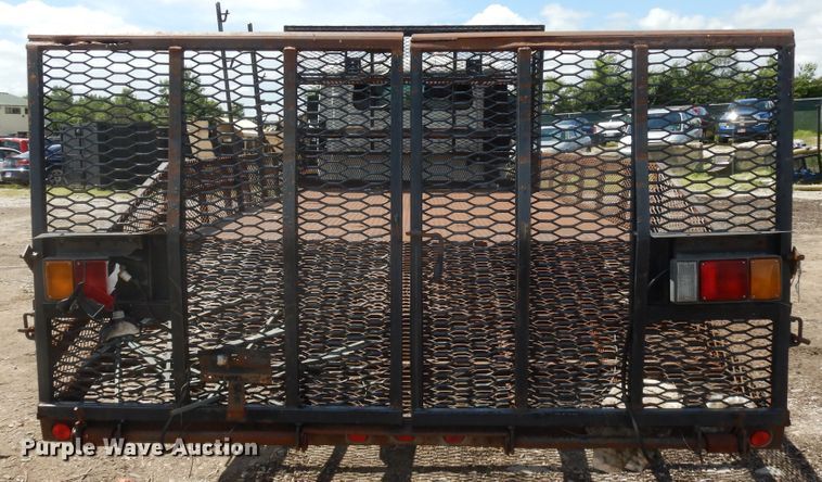 image for item DJ3476 2011 Isuzu NPR  flatbed truck