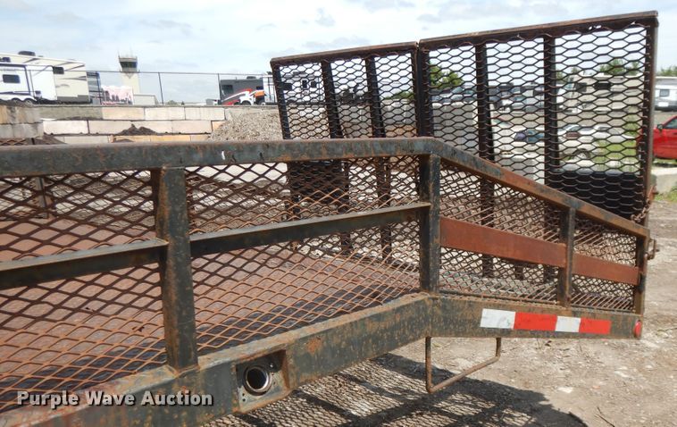 image for item DJ3476 2011 Isuzu NPR  flatbed truck