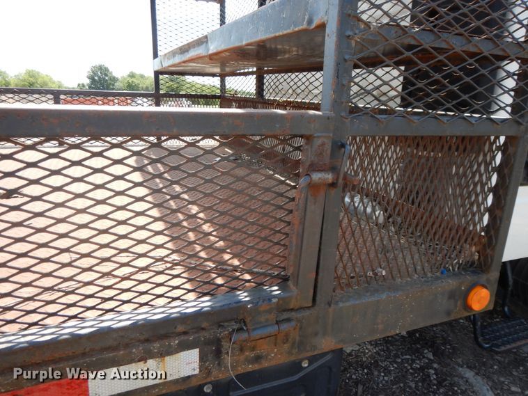 image for item DJ3476 2011 Isuzu NPR  flatbed truck