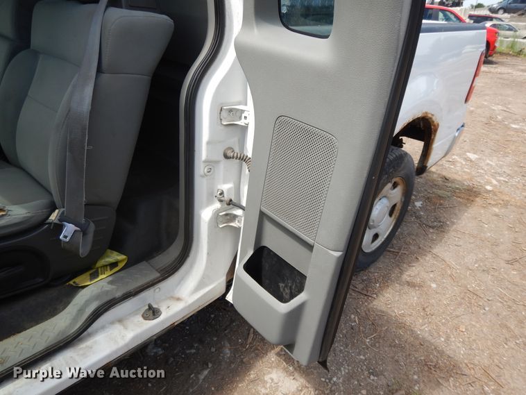 image for item DJ3478 2004 Ford F150  pickup truck