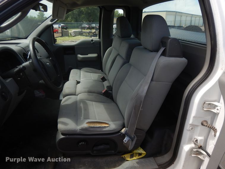 image for item DJ3478 2004 Ford F150  pickup truck