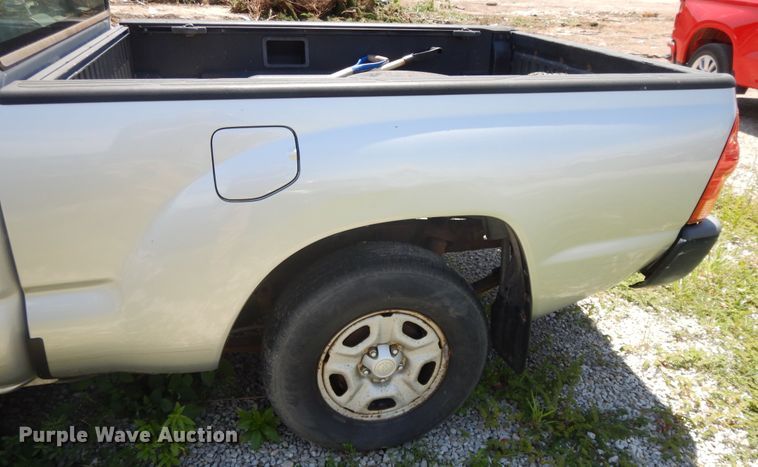 image for item DJ3479 2006 Toyota Tacoma  pickup truck