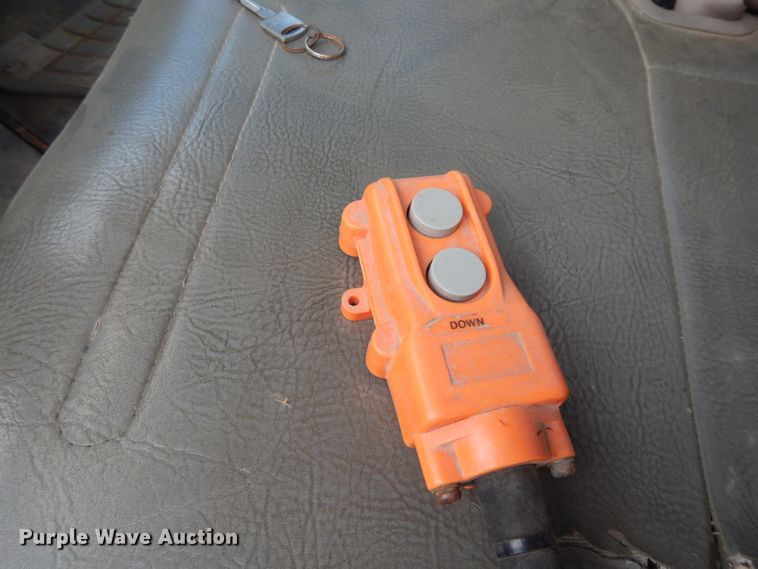 image for item DJ3480 2000 Ford F450 Super Duty  dump truck