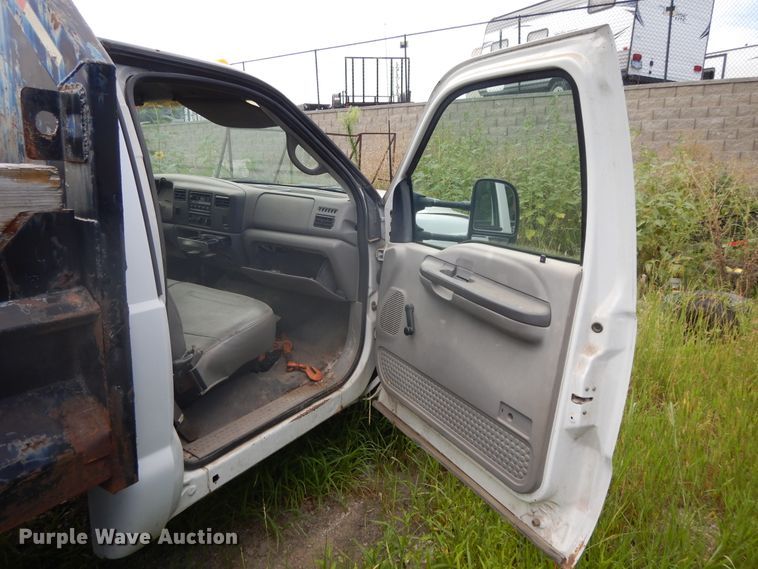 image for item DJ3480 2000 Ford F450 Super Duty  dump truck