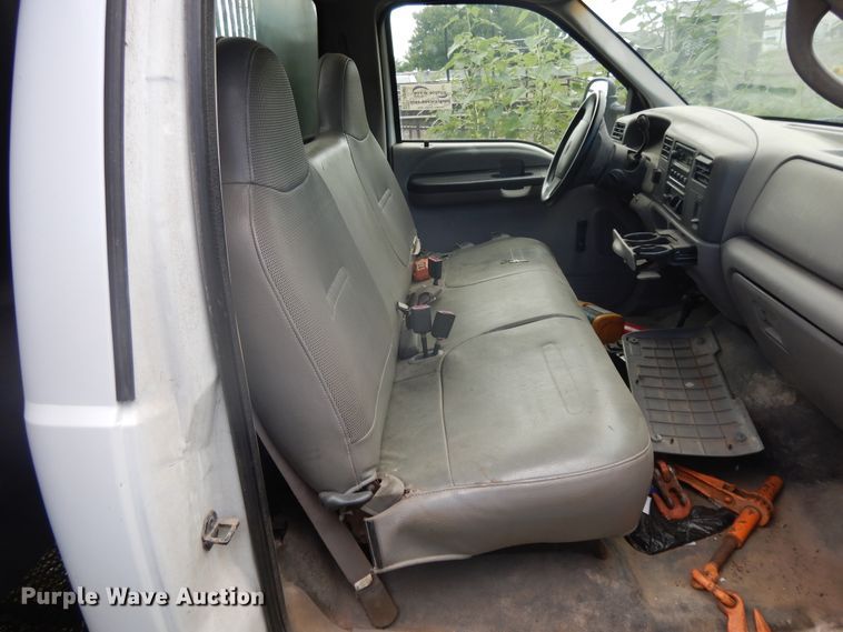 image for item DJ3480 2000 Ford F450 Super Duty  dump truck