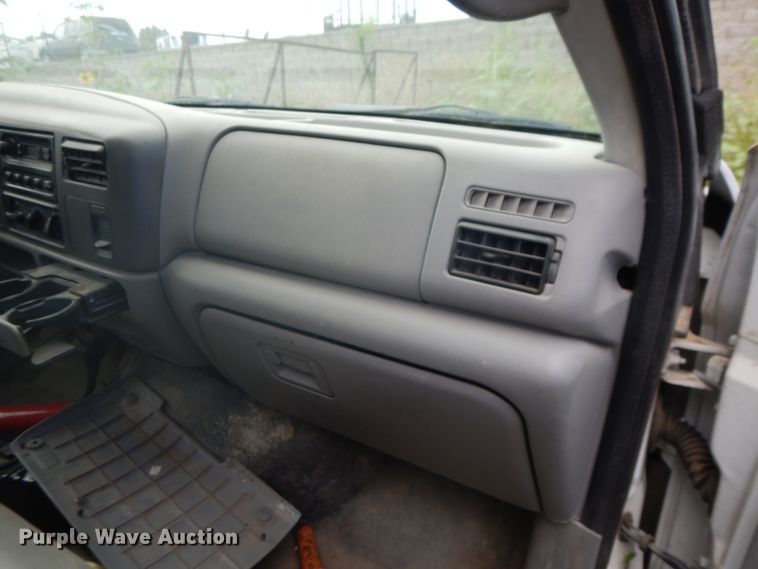 image for item DJ3480 2000 Ford F450 Super Duty  dump truck