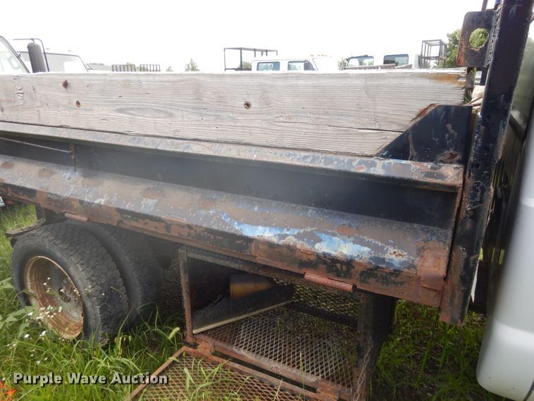 image for item DJ3480 2000 Ford F450 Super Duty  dump truck