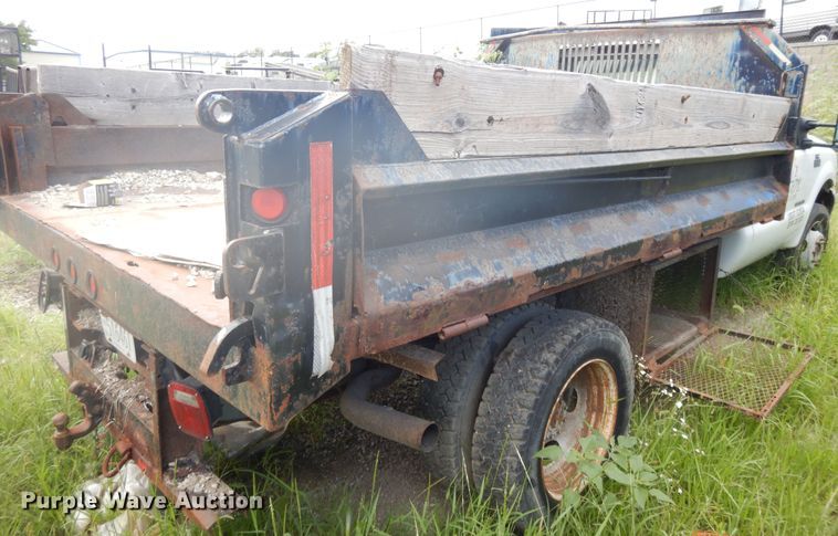 image for item DJ3480 2000 Ford F450 Super Duty  dump truck