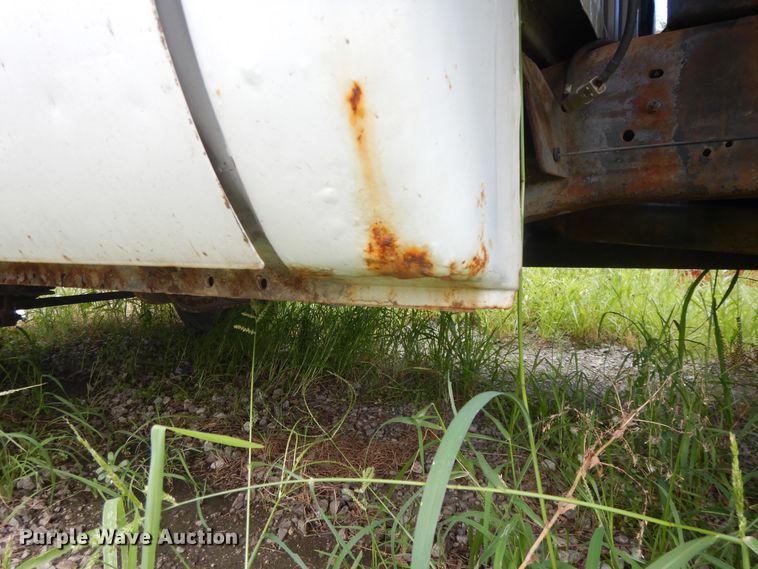 image for item DJ3480 2000 Ford F450 Super Duty  dump truck