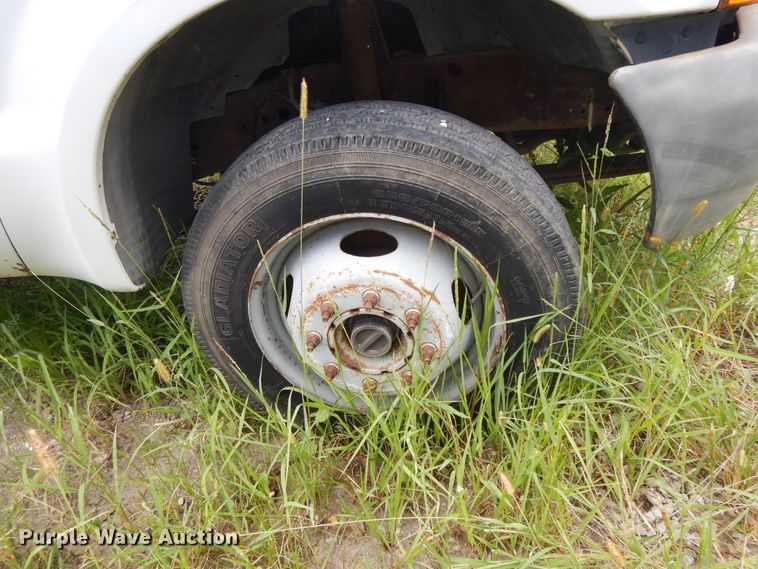 image for item DJ3480 2000 Ford F450 Super Duty  dump truck