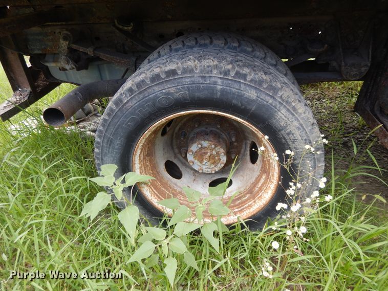 image for item DJ3480 2000 Ford F450 Super Duty  dump truck