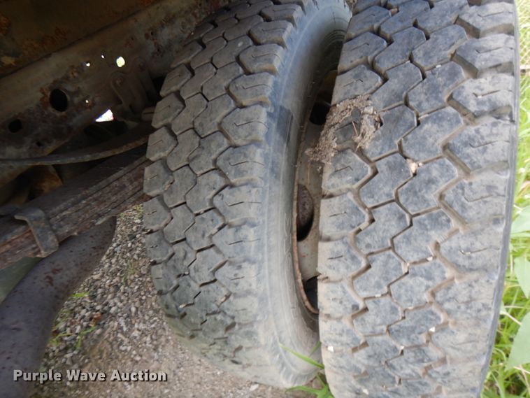 image for item DJ3480 2000 Ford F450 Super Duty  dump truck