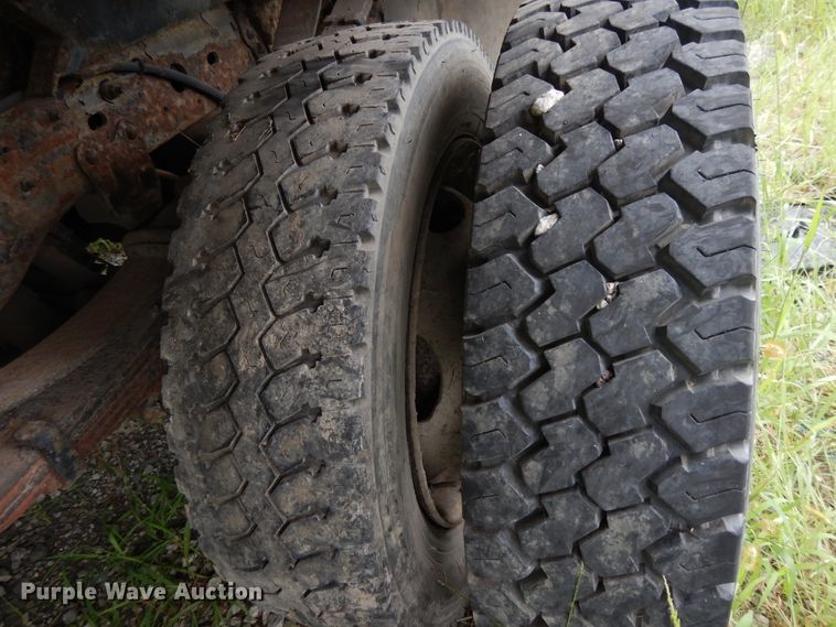 image for item DJ3480 2000 Ford F450 Super Duty  dump truck