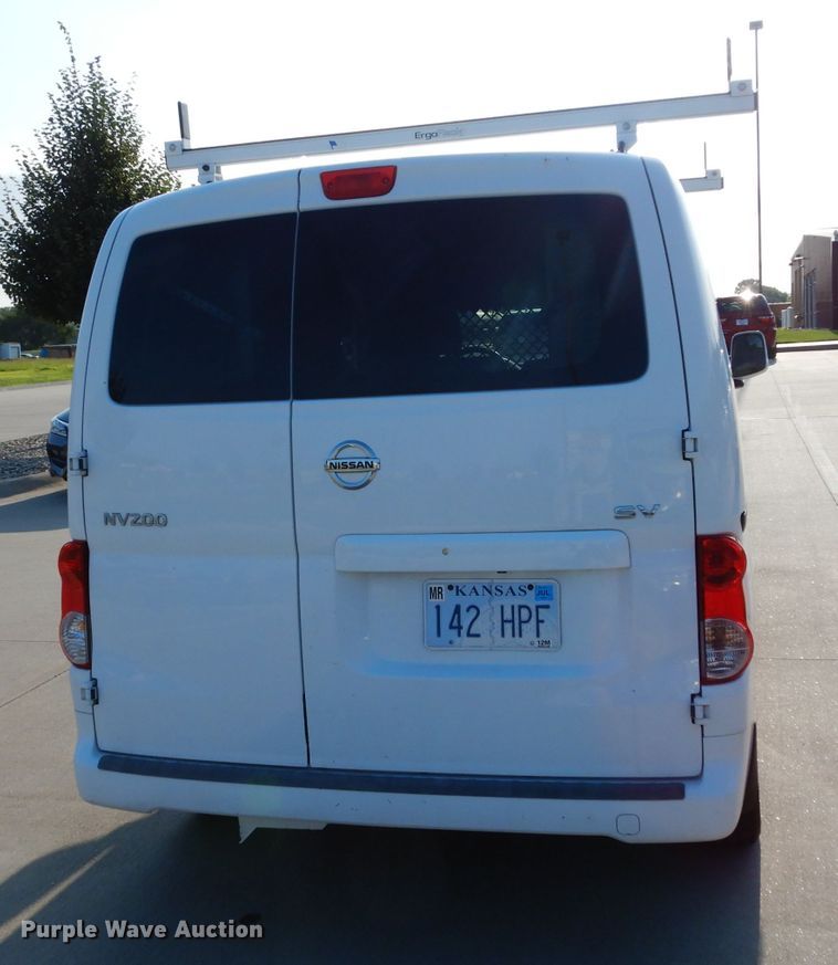 image for item DJ4312 2015 Nissan NV200SV  van