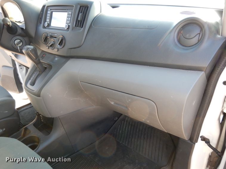 image for item DJ4312 2015 Nissan NV200SV  van
