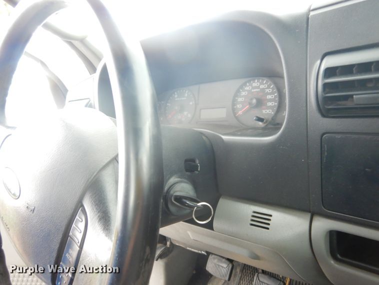 image for item DJ4313 2005 Ford F550 Super Duty XL  flatbed truck