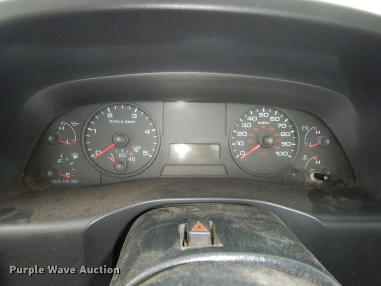 image for item DJ4313 2005 Ford F550 Super Duty XL  flatbed truck