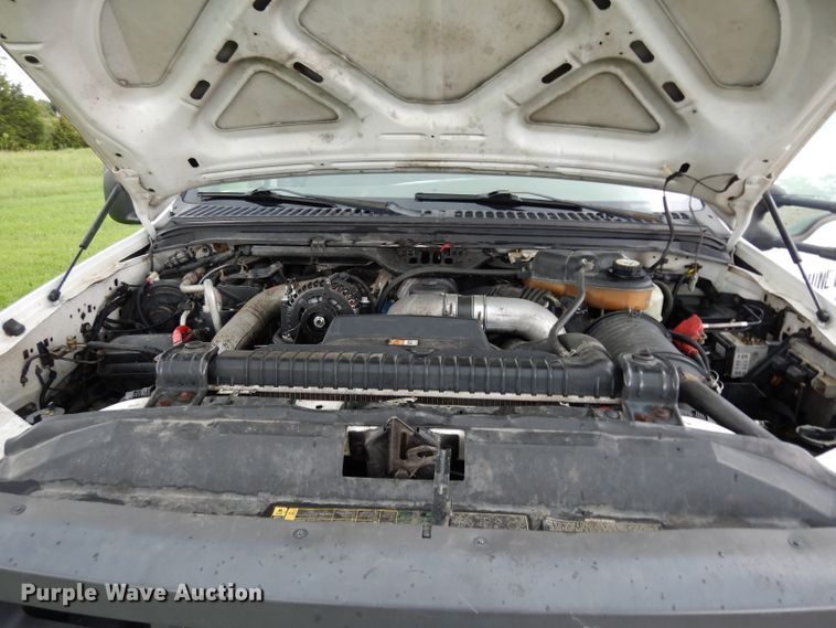 image for item DJ4313 2005 Ford F550 Super Duty XL  flatbed truck