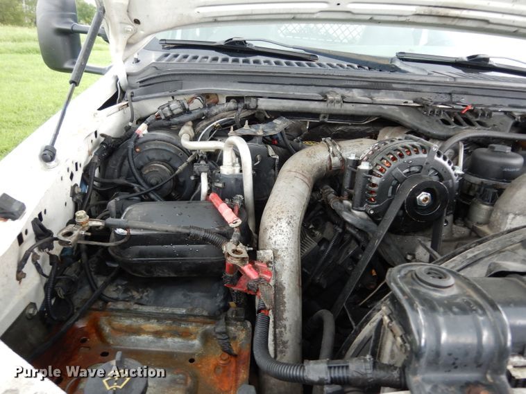 image for item DJ4313 2005 Ford F550 Super Duty XL  flatbed truck