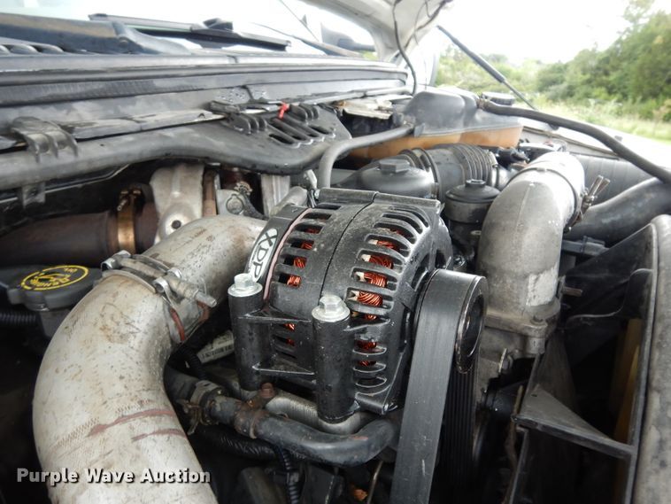 image for item DJ4313 2005 Ford F550 Super Duty XL  flatbed truck