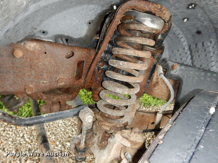 image for item DJ4313 2005 Ford F550 Super Duty XL  flatbed truck