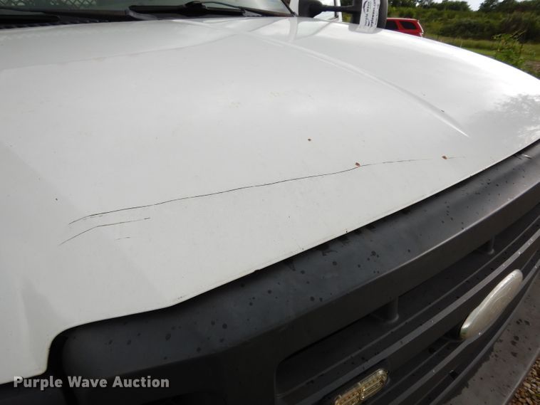 image for item DJ4313 2005 Ford F550 Super Duty XL  flatbed truck